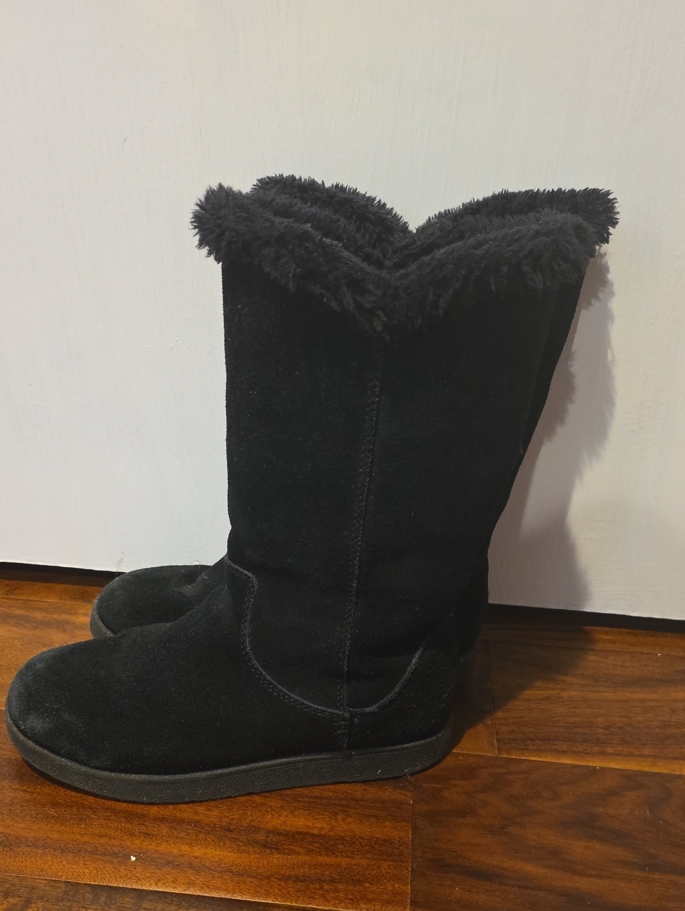 Black Fleece-Lined Women's Winter Boots